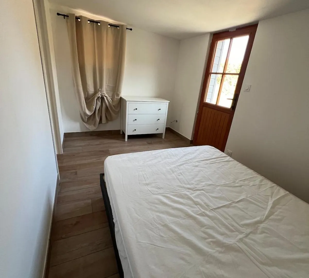 Maison De Campagne Ploezal 0*,  France